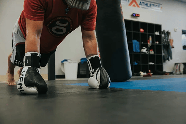 Fitness kickboxing program - lose weight